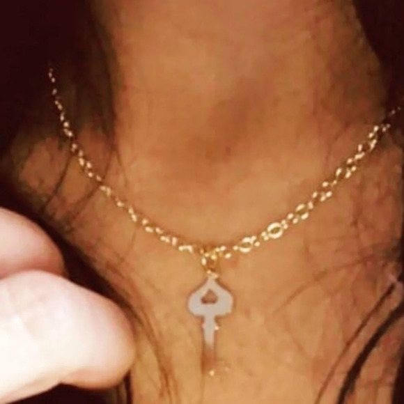 Gold key charm delicate Vermeil gold 925 silver stamped necklace minimalist - Picture 1 of 7